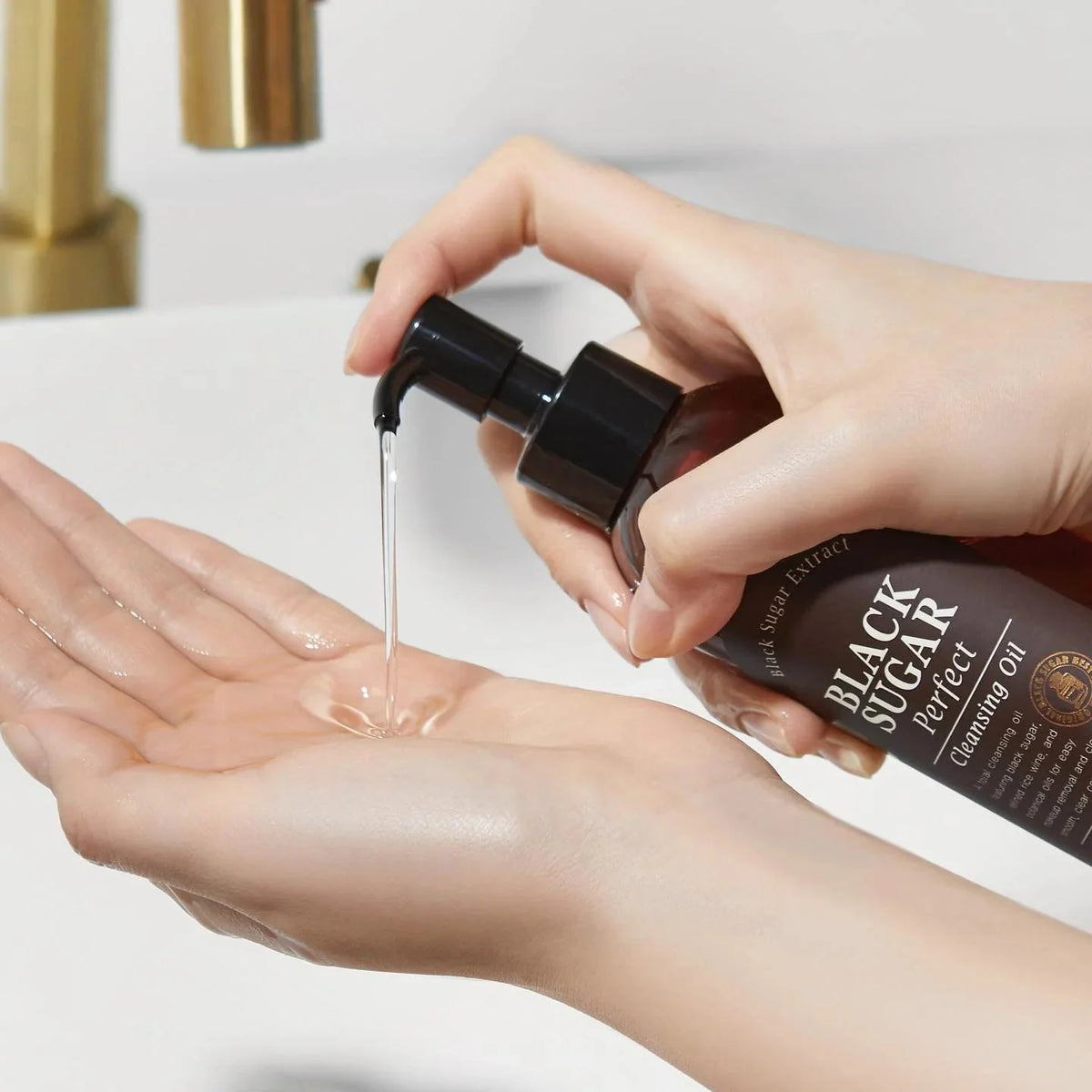 SKINFOOD | Aceite limpiador de azúcar negro 200mL