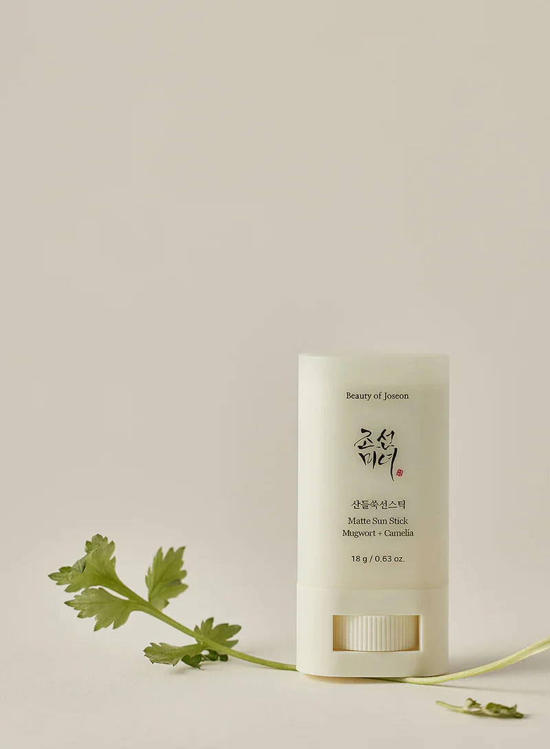Beauty of Joseon | Protector solar mate en barra: artemisa + camelia 18g